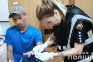 Оскорблял пятилетнего ребенка: одессит убил соседа ножницами