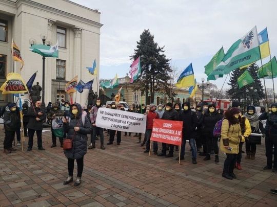 «Захисники» ФОПів, які змагаються між собою, можуть працювати на одного олігарха, — ЗМІ