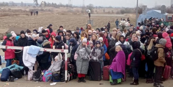 Украинцы продолжают бежать от войны: в каких странах оказывают помощь