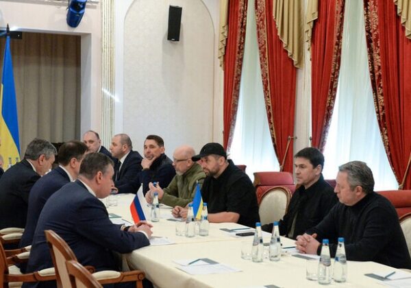 Переговоры между Украиной и Россией остановились: в чем причина Переговоры между Украиной и Россией остановились: в чем причина