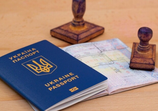 Зеленского просят дать гражданство иностранцам, которые защищают Украину