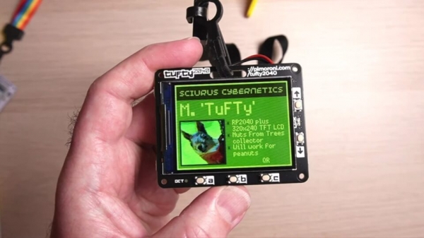 Pimoroni выпустила цветную версию программируемого бейджа