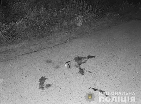 В Одессе мужчина напал с ножом на подругу, соблазнявшую его на глазах у жены В Одессе мужчина напал с ножом на подругу, соблазнявшую его на глазах у жены
