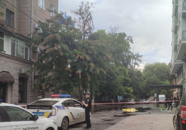 Убийство и суицид: стали известны подробности двух смертей в Успенском переулке