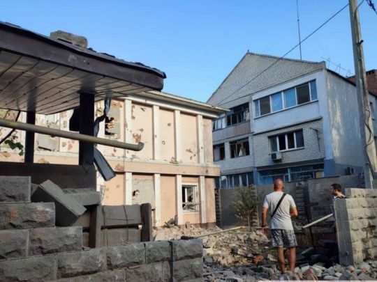 Рашисти обстріляли студентський гуртожиток у Миколаєві (фото, відео)