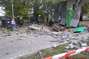 В Одессе на заправке произошел взрыв: под завалами ищут человека