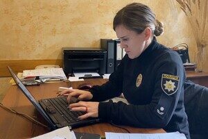 В Одессе задержали бездомную, которая родила и бросила младенца в заброшке на "Двух Столбах" В Одессе задержали бездомную, которая родила и бросила младенца в заброшке на "Двух Столбах"