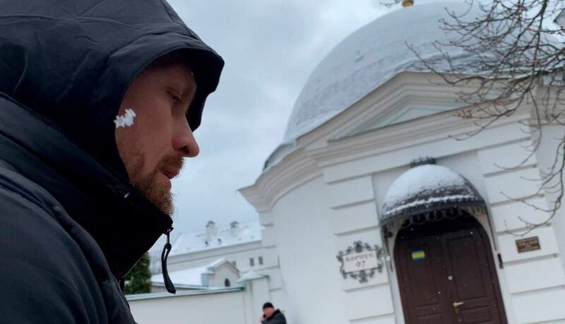 &laquo;Бог не&nbsp;в&nbsp;рясі, Бог у&nbsp;душі&raquo;: дружина Усика про візит чоловіка до&nbsp;Лаври в&nbsp;останній день &laquo;виселення&raquo;
