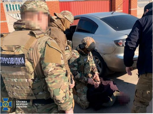 Шукав «слабкі місця» на кордоні: на Сумщині спіймали агента росії