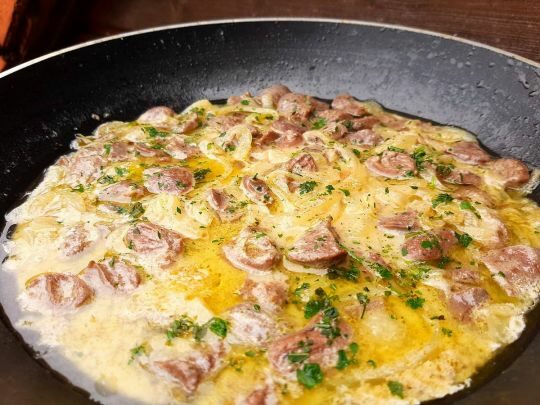 Курячі сердечка зі&nbsp;сметаною: смачно&nbsp;&mdash; не&nbsp;відірватися