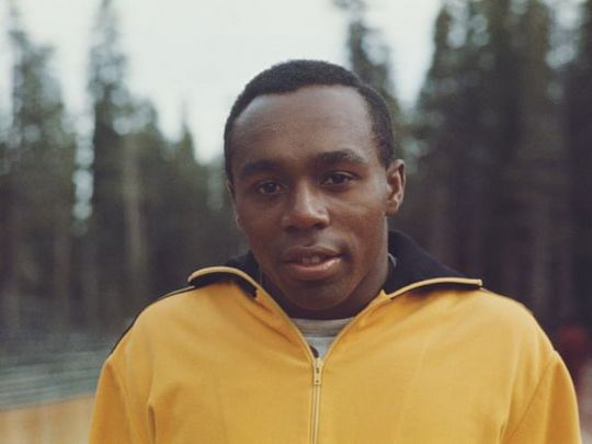Помер дворазовий олімпійський чемпіон, який першим у світі пробіг 100-метрівку швидше, ніж за 10 секунд (відео)