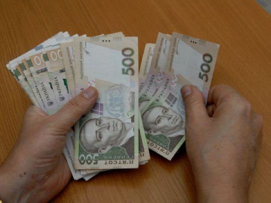 Деякі українці зможуть отримати і пенсію, і соціальну державну допомогу: що відомо