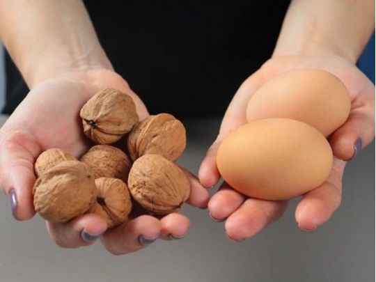 Бути ситим та струнким: ці продукти точно мають бути в холодильнику