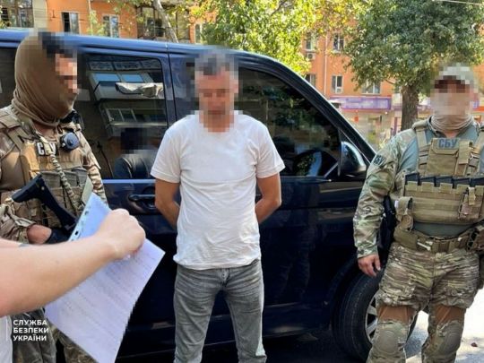 Влаштувався до міжнародної організації, щоб шпигувати за ЗСУ: в Одесі знешкодили російського агента (фото)