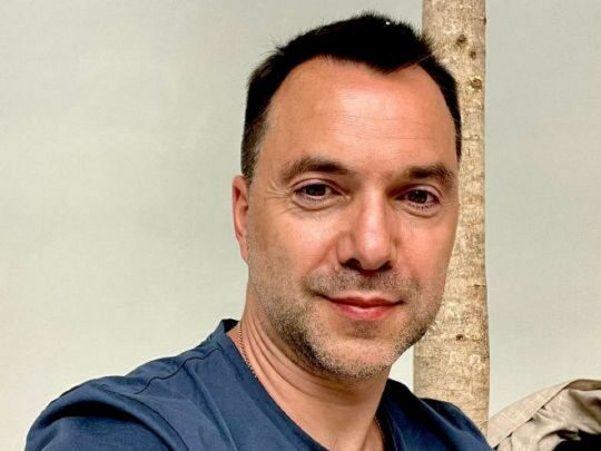 &laquo;Так, буду висуватись&raquo;: Олексій Арестович заявив про намір балотуватись на&nbsp;виборах президента України