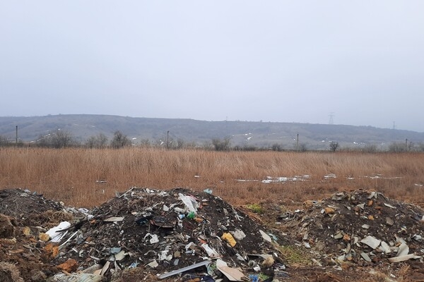 В Одесской области обнаружили стихийную свалку