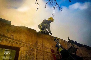 В Одесской области горели жилой дом и аптека: пожарные спасли двух младенцев