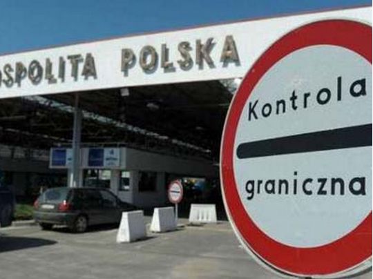 Імовірно, ракета долетіла до Польщі під час обстрілу росіянами України: Дуда терміново скликає військове керівництво