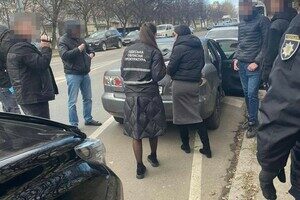 Чиновник коммунального учреждения Одесского горсовета  собирал "дань" с торговцев