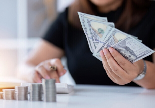 Курс валют в Украине 23 марта 2024: сколько стоит доллар и евро