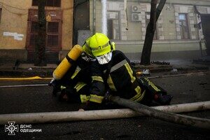 На Канатной в Одессе вспыхнул пожар в доме: погиб спасатель