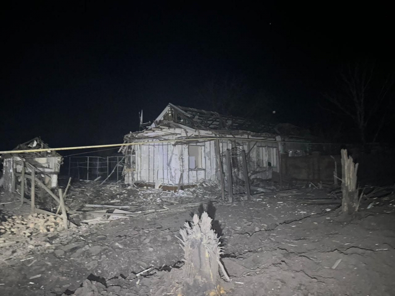 Десять житлових багатоповерхівок пошкоджено внаслідок ракетного обстрілу Мирнограда Донецької області (фото, відео)