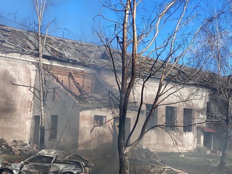 Окупанти завдали ракетного удару по&nbsp;громаді на&nbsp;Сумщині: є&nbsp;жертви (фото)