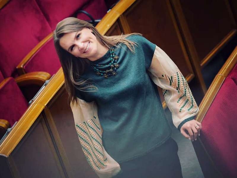 «Номер відверто гидотний. Якщо не бидлотний»: народна депутатка про скандальну пародію «Кварталу 95» на військового
