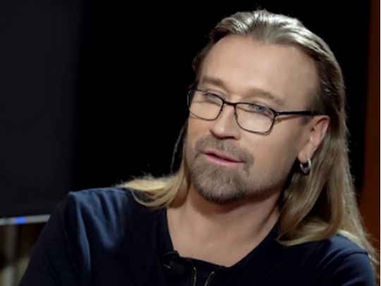 Олег Винник приїде на білому коні: кума Дзідзьо Цибульска спрогнозувала повернення «кумира вовчиць» в Україну