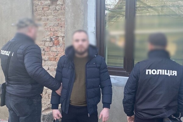 Собирали поборы с населения: в Одесской области задержали "смотрящего" за Рени и участника его банды