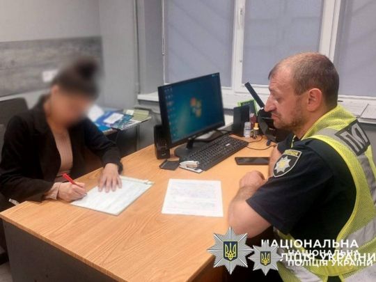 Траур під російську музику: у Києві поліція навідалася до любительки попси з країни-окупанта