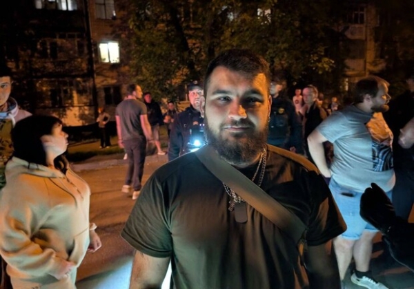 В Одессе произошло нападение на активистов, демонтировавших мемориальную табличку: подробности (обновлено)