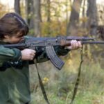 Выстрелила из винтовки: в Одесской области мать ранила девятилетнюю дочь