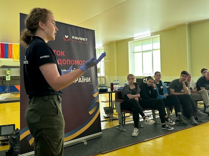 Favbet Foundation і&nbsp;FAST: тренінг із&nbsp;домедичної допомоги для збірної України з&nbsp;кульової стрільби у&nbsp;Вінниці