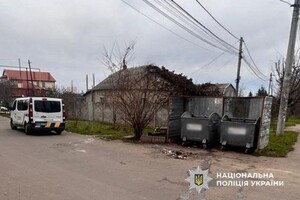 В Одессе мужчина поджег десяток мусорников: какое наказание ему грозит