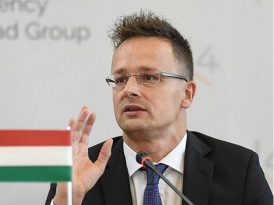 Наша суперечка не&nbsp;з&nbsp;людьми: що&nbsp;сказав угорський міністр про електроенергію для України