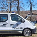 В Одесской области мужчина стрелял из ружья по собаке и щенкам