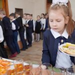 Школы Одесчины переходят на новый формат питания: детей могут кормить даже в укрытиях