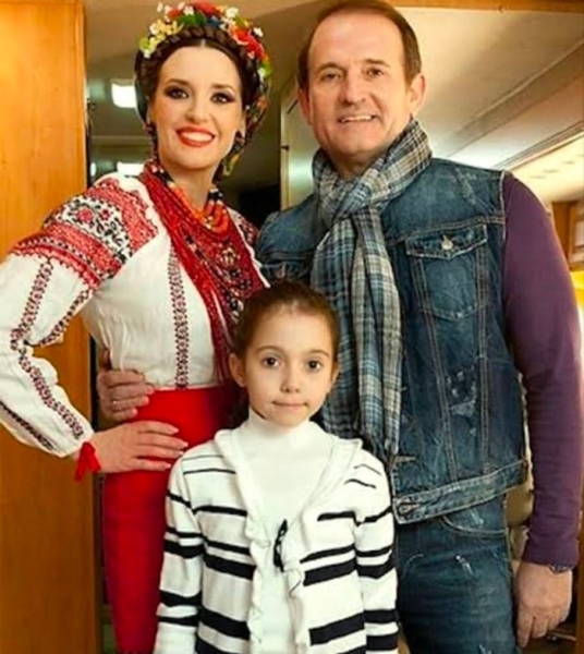 Донька Медведчука перейшла на&nbsp;прізвище матері та&nbsp;керує елітним будинком на&nbsp;Рубльовці у&nbsp;підмосков&rsquo;ї