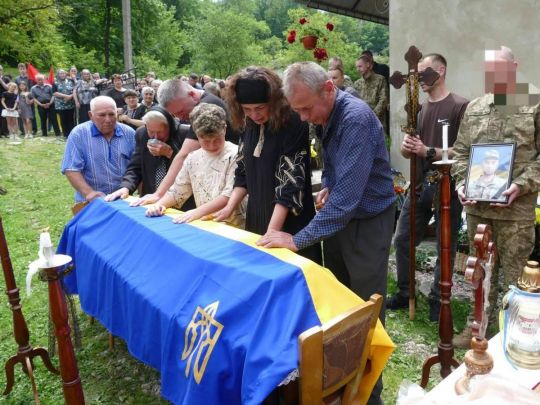 Жили з дружиною у любові та злагоді: після півтора року надій «на щиті» повернувся воїн з Прикарпаття